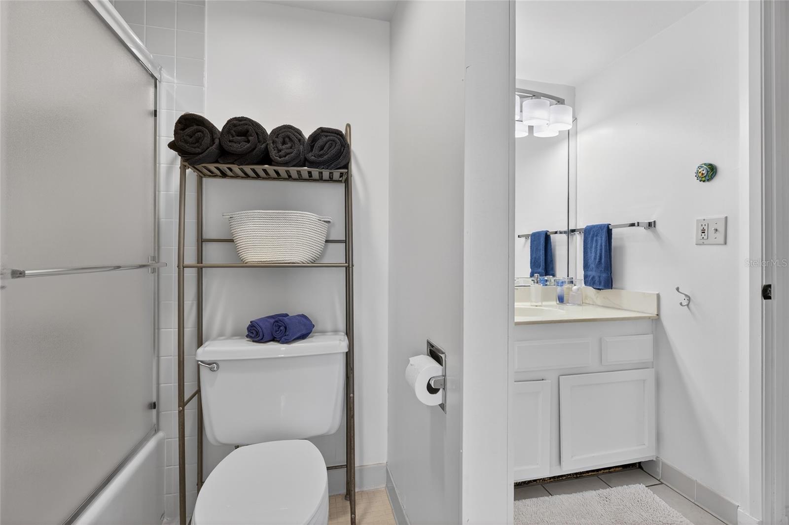 PELICAN BAY YACHT CLUB CONDO BLDG A - Residential