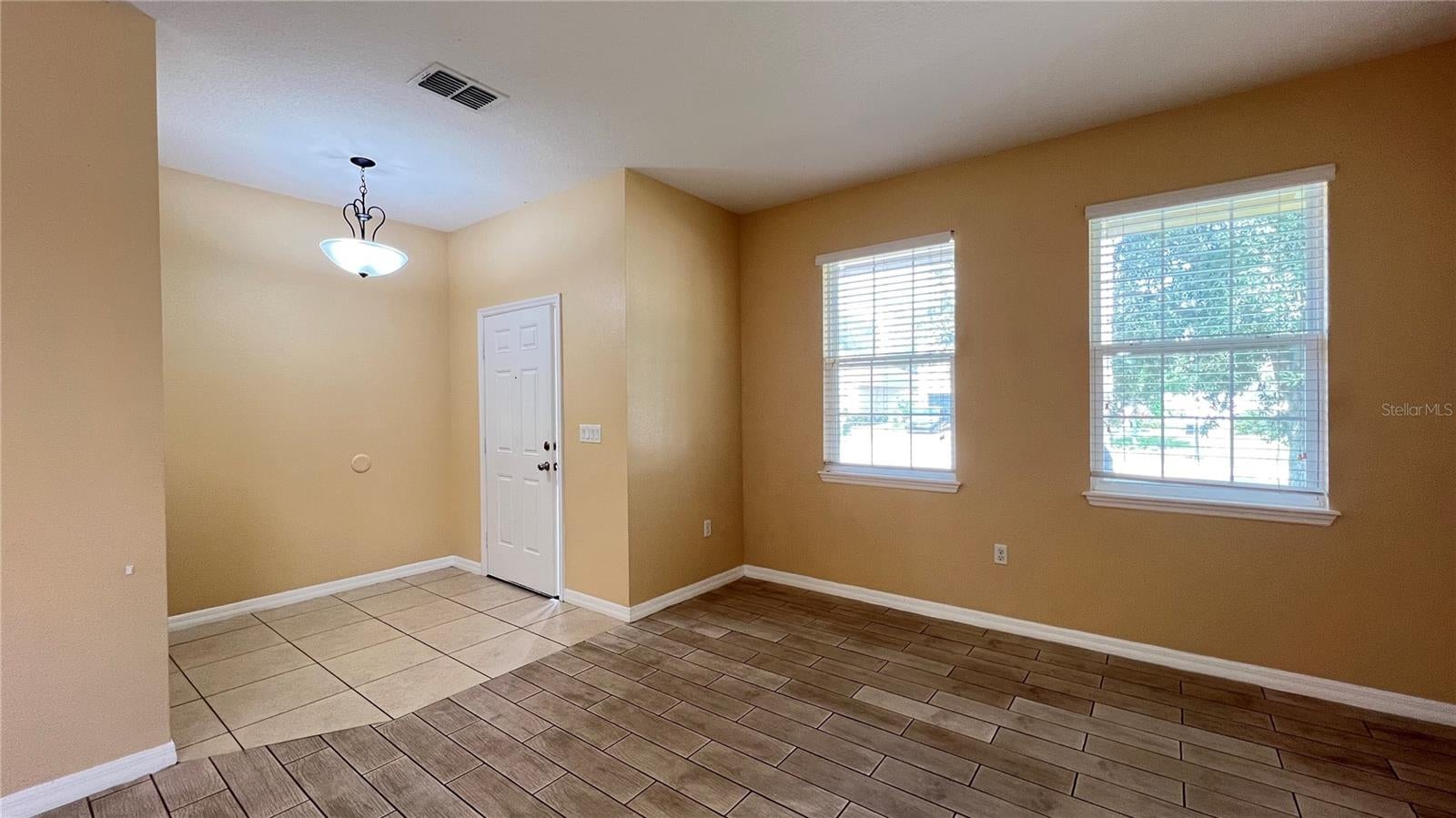 16036 YELLOWEYED DRIVE