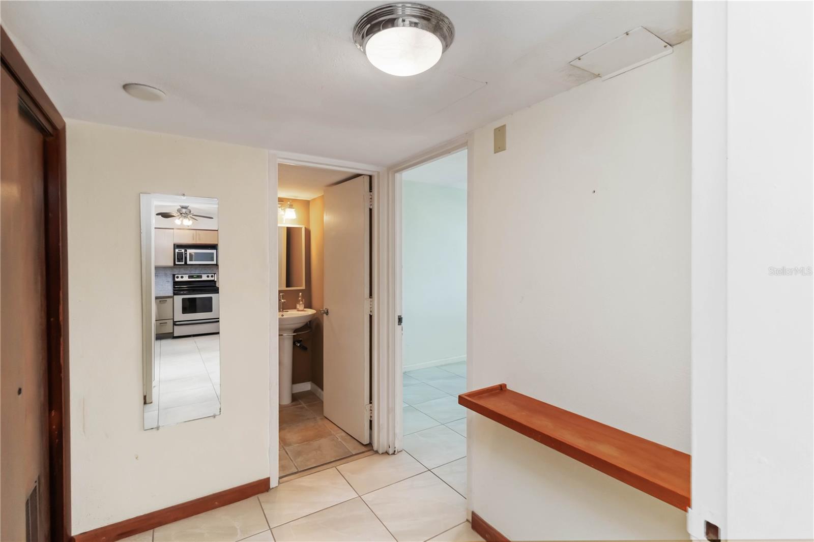 GULFSTREAM TOWERS - Residential