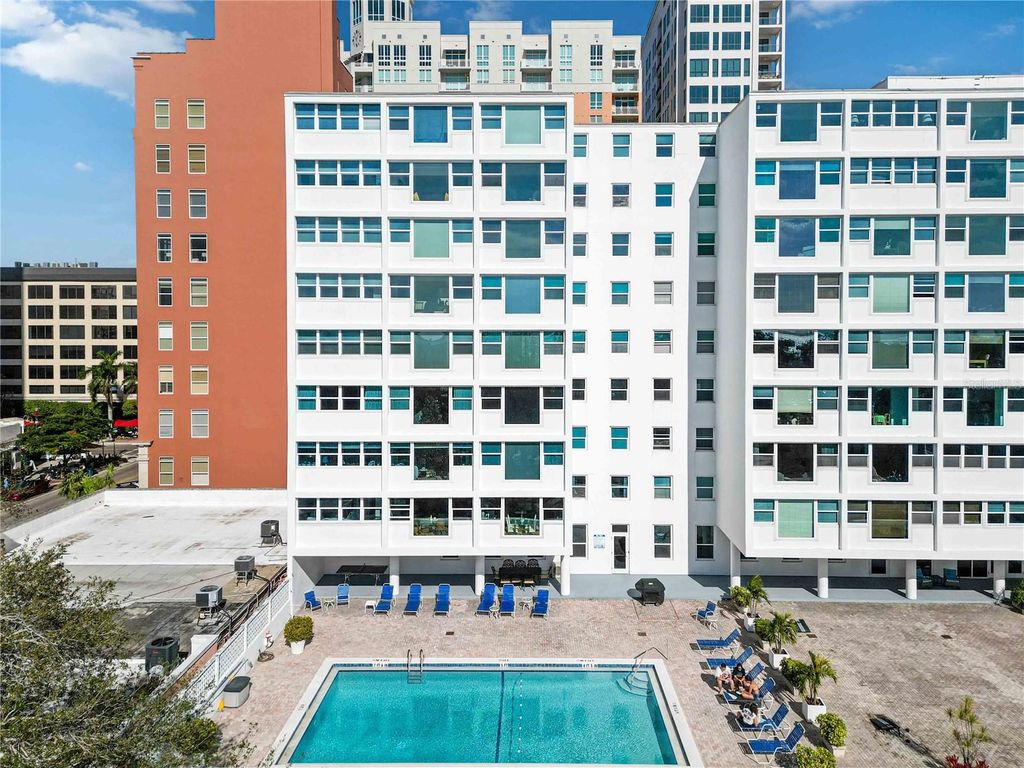 Photo of 33 S Gulfstream Avenue #502, Sarasota, FL 34236 (MLS # A4652399)