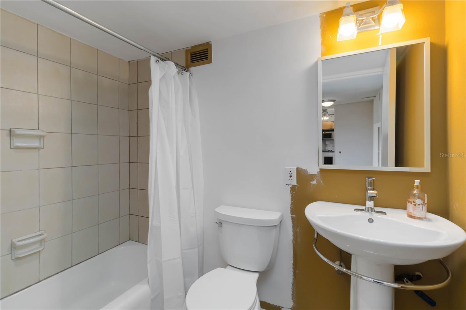 GULFSTREAM TOWERS - Residential