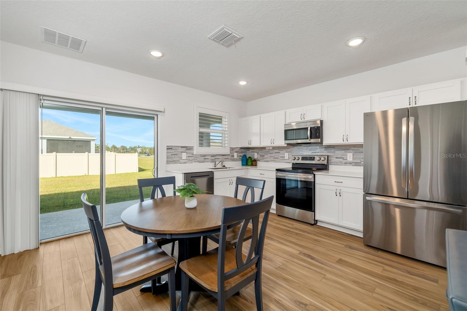 BROADLEAF - Residential