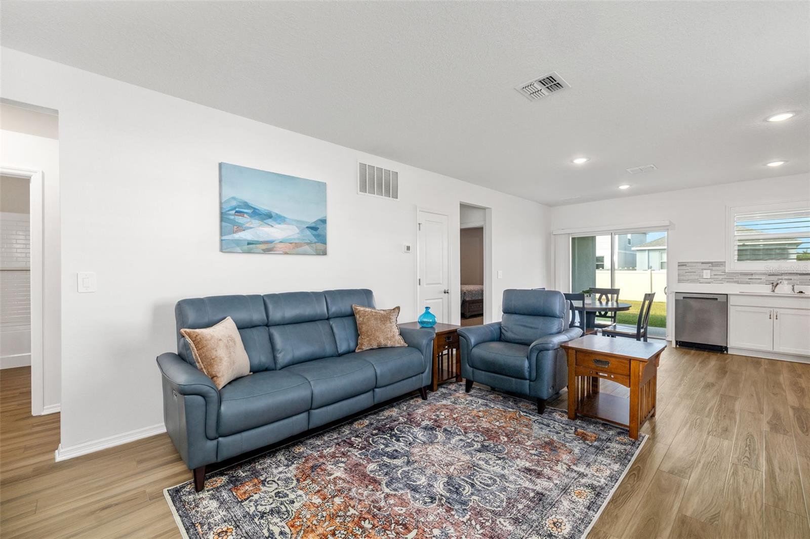 BROADLEAF - Residential