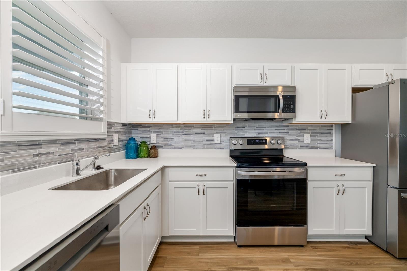 BROADLEAF - Residential