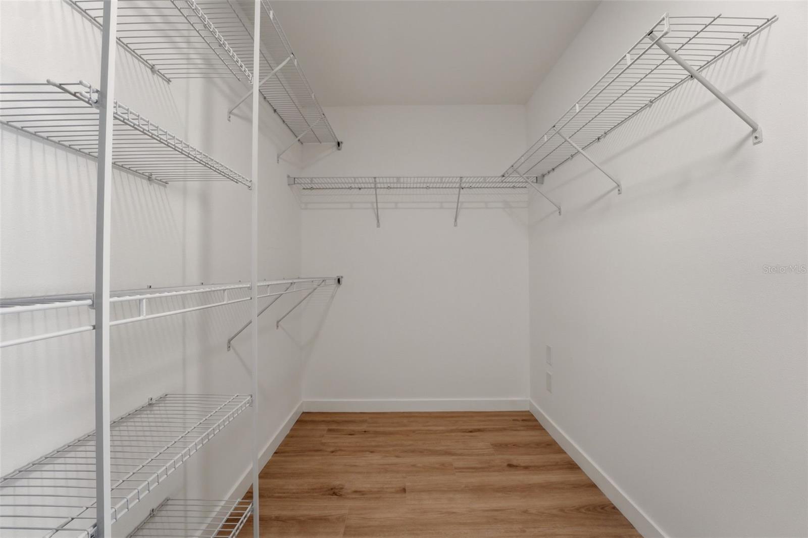 GLEN OAKS MANOR HOMES PH 2 - Residential