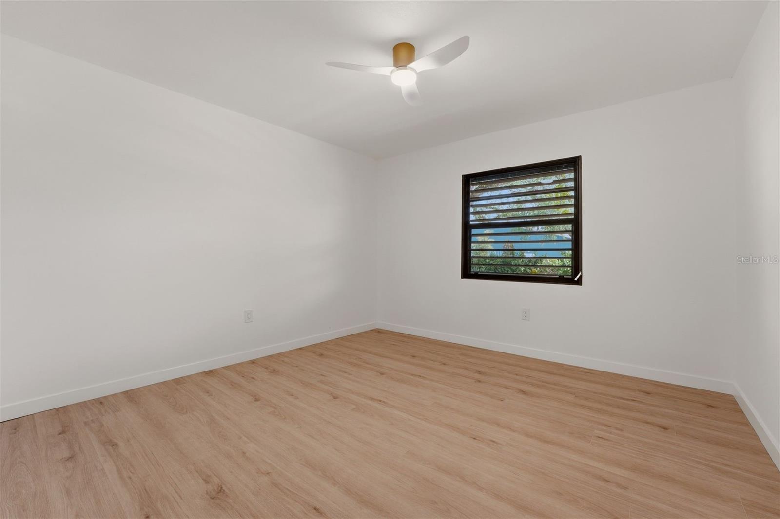 GLEN OAKS MANOR HOMES PH 2 - Residential