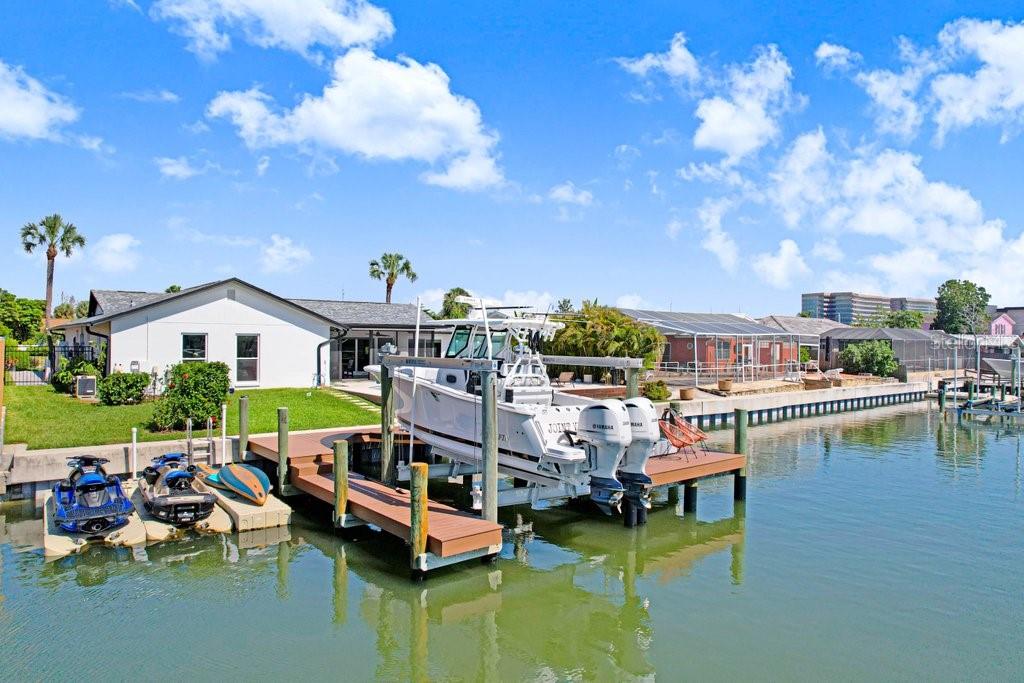VENETIAN SHORES UNIT 1 - Residential