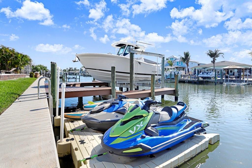 VENETIAN SHORES UNIT 1 - Residential