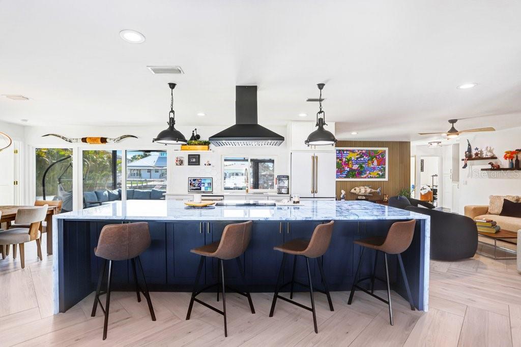 3926 VENETIAN WAY