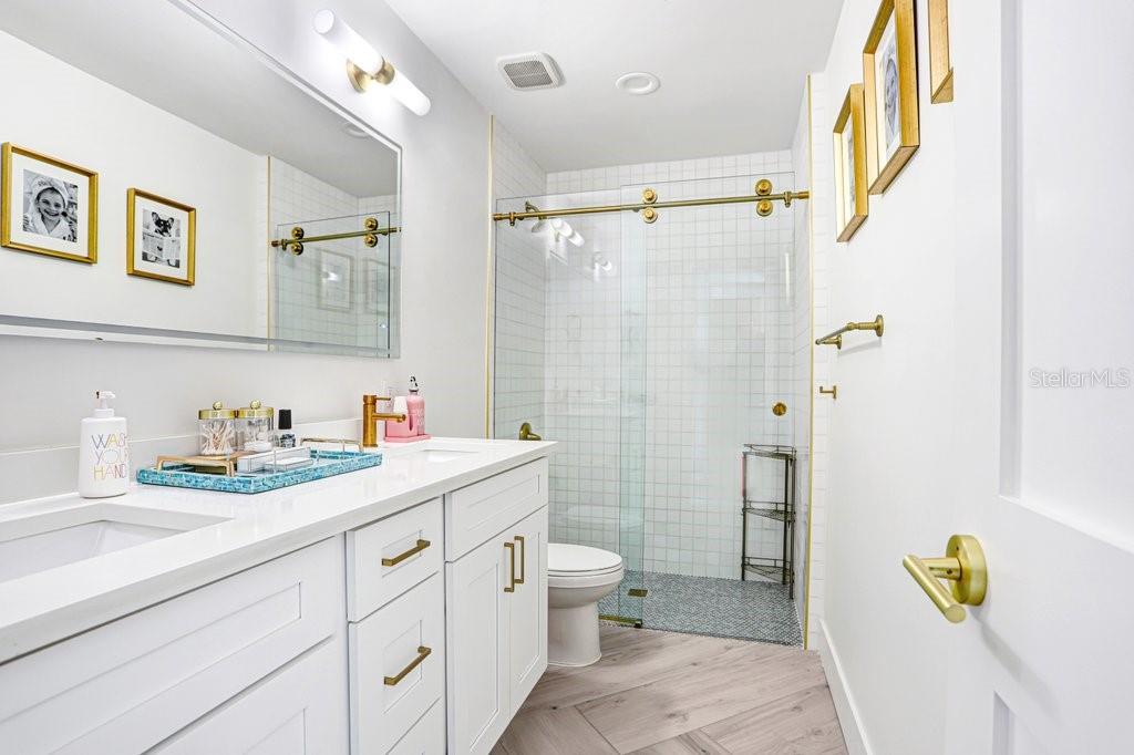 VENETIAN SHORES UNIT 1 - Residential