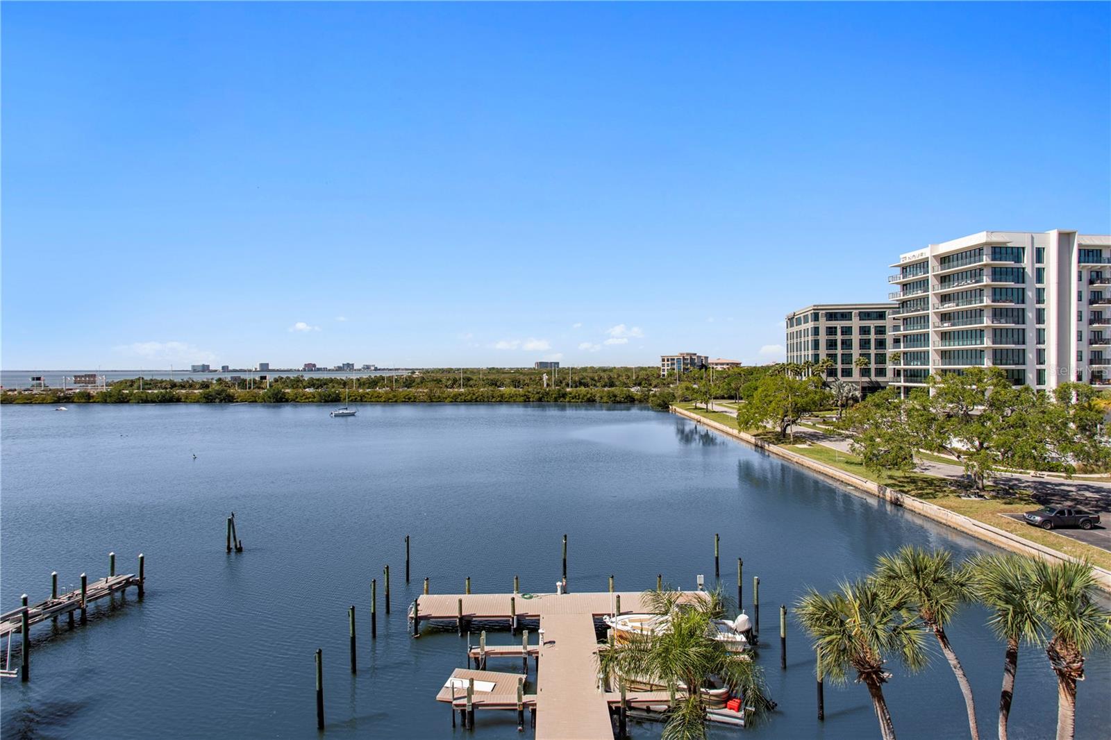 MARINER CONDO APTS - Residential