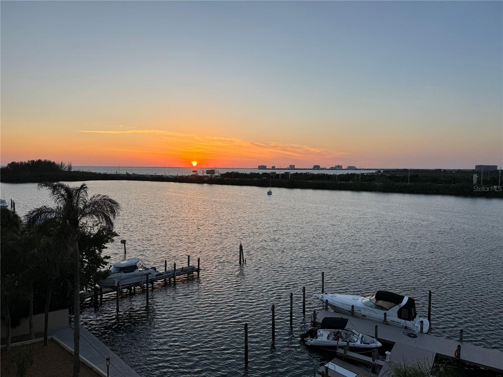 MARINER CONDO APTS - Residential