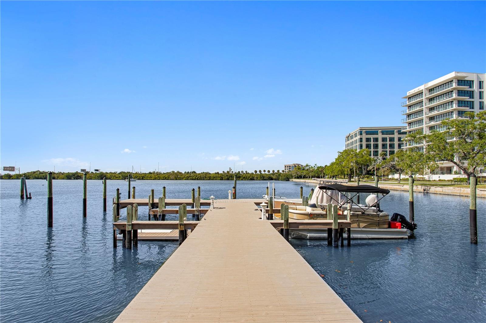 MARINER CONDO APTS - Residential