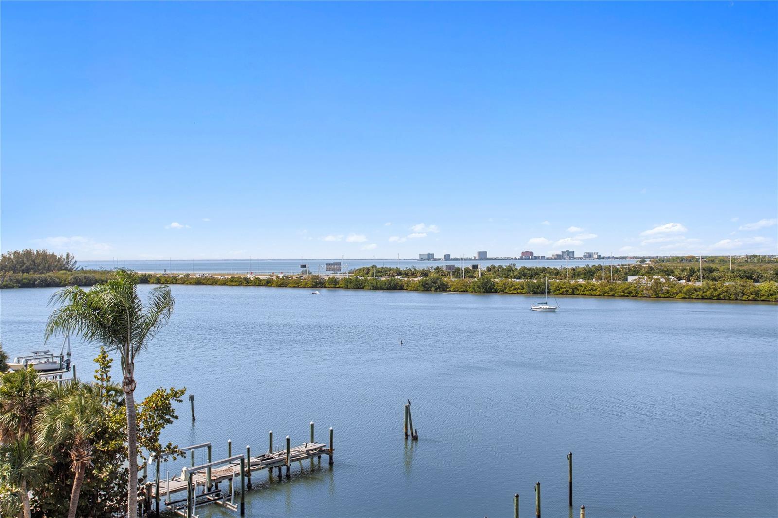 MARINER CONDO APTS - Residential