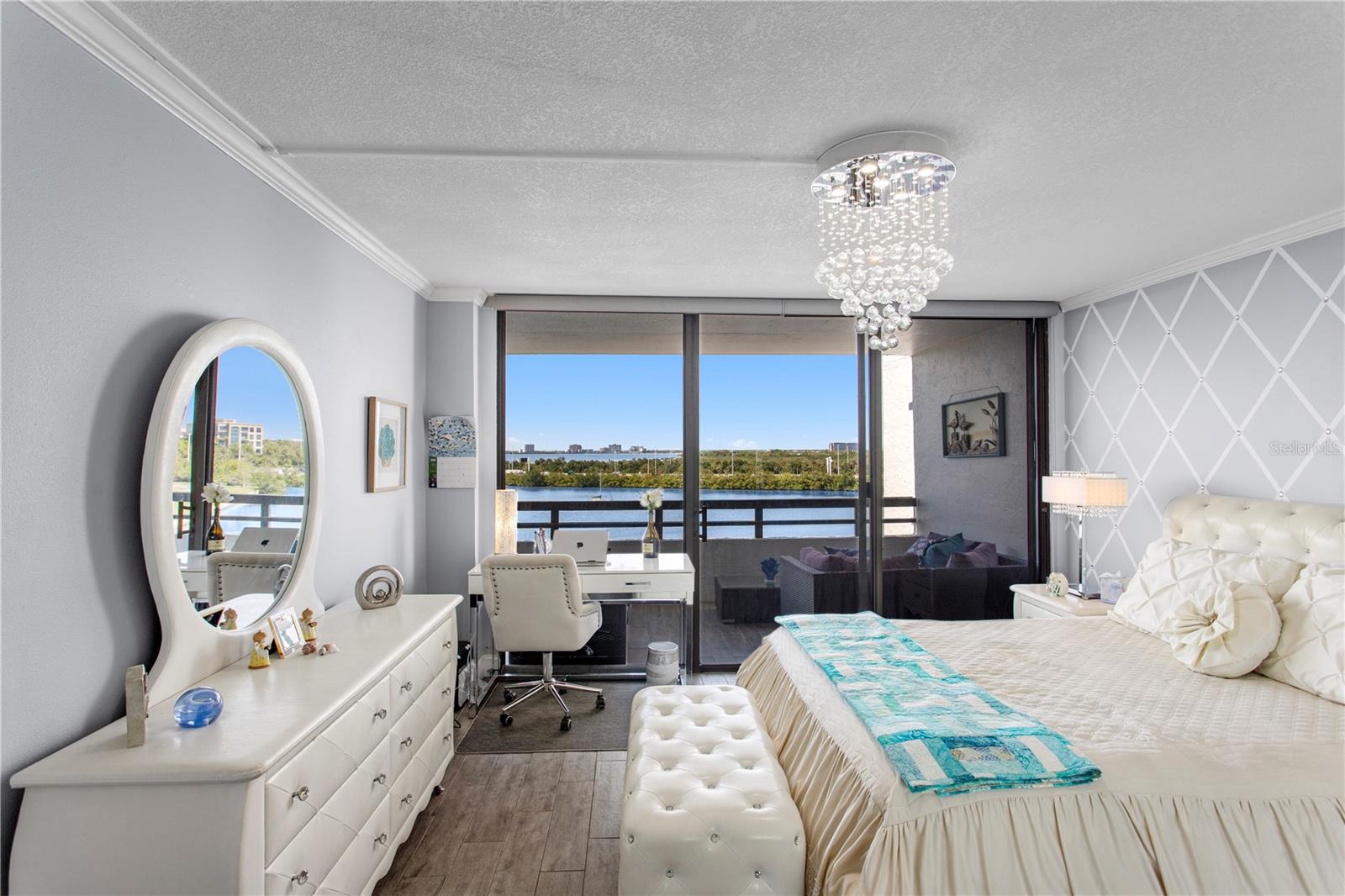 MARINER CONDO APTS - Residential