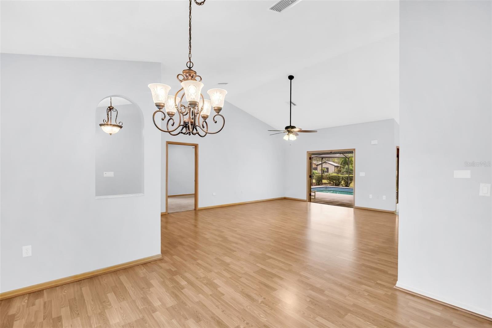 SPRING HILL - Residential