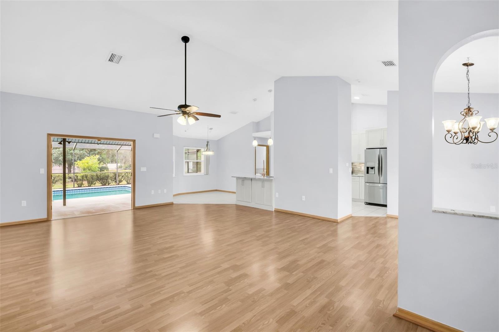 SPRING HILL - Residential