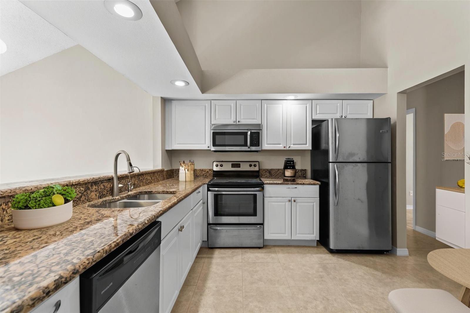 FEATHER EDGE A CONDO - Residential