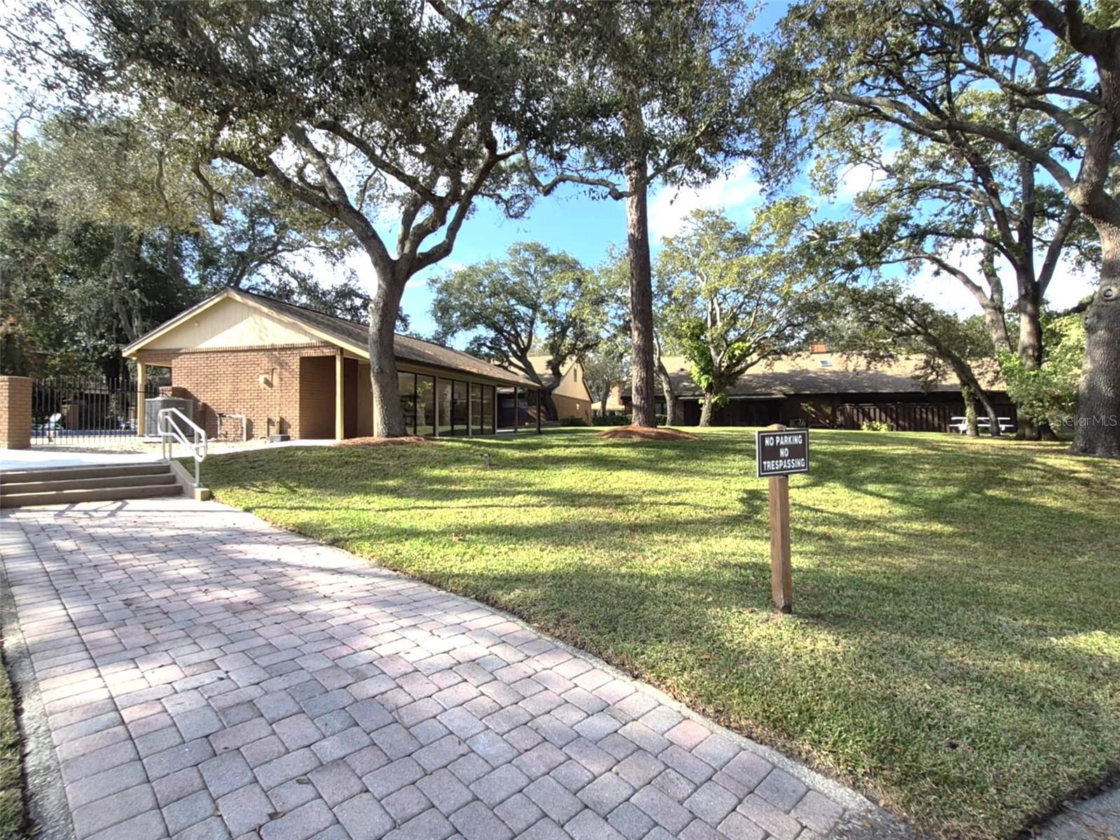 FEATHER EDGE A CONDO - Residential