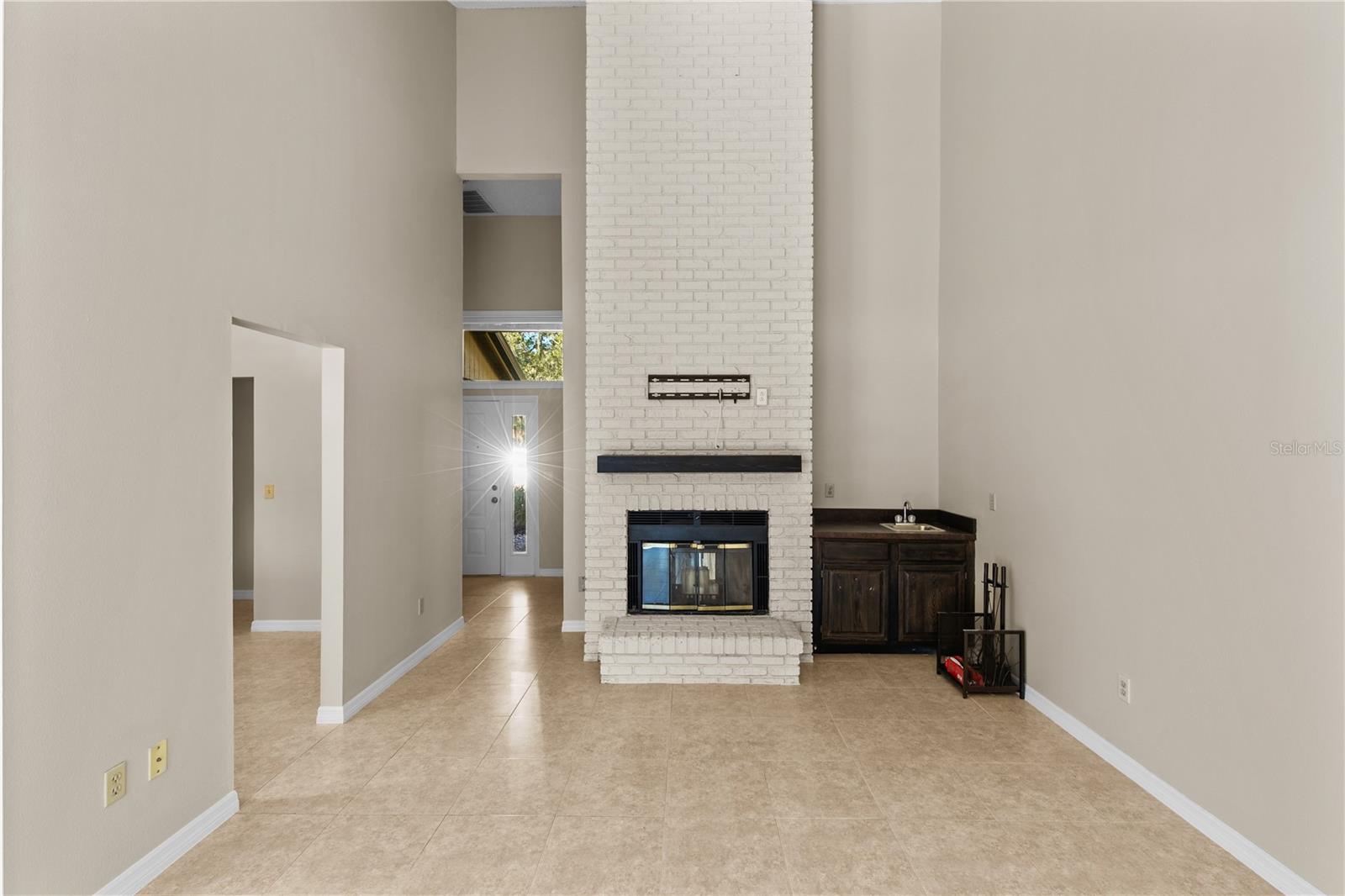 FEATHER EDGE A CONDO - Residential