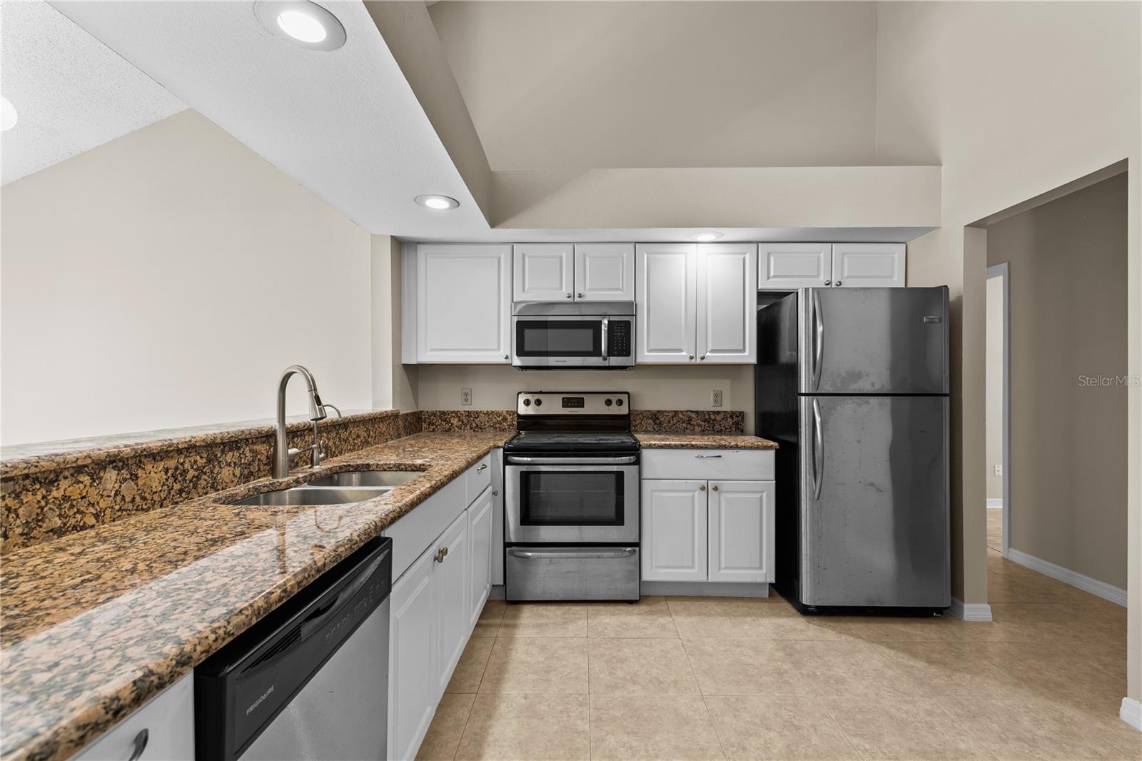 FEATHER EDGE A CONDO - Residential