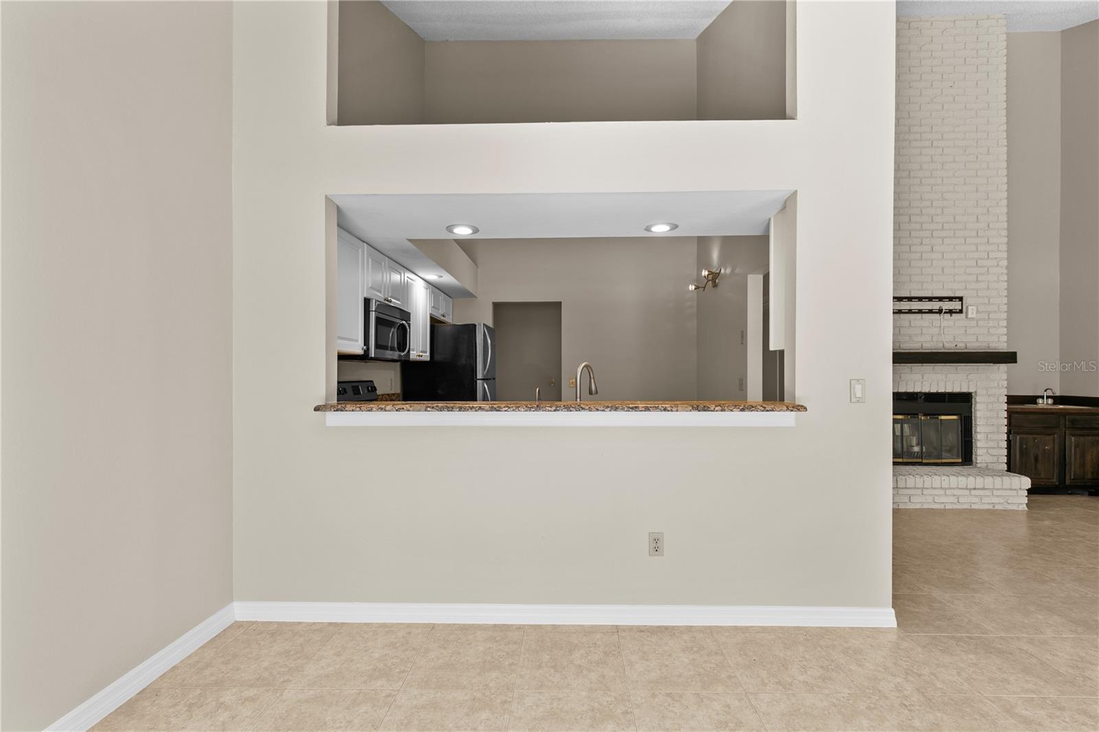 FEATHER EDGE A CONDO - Residential