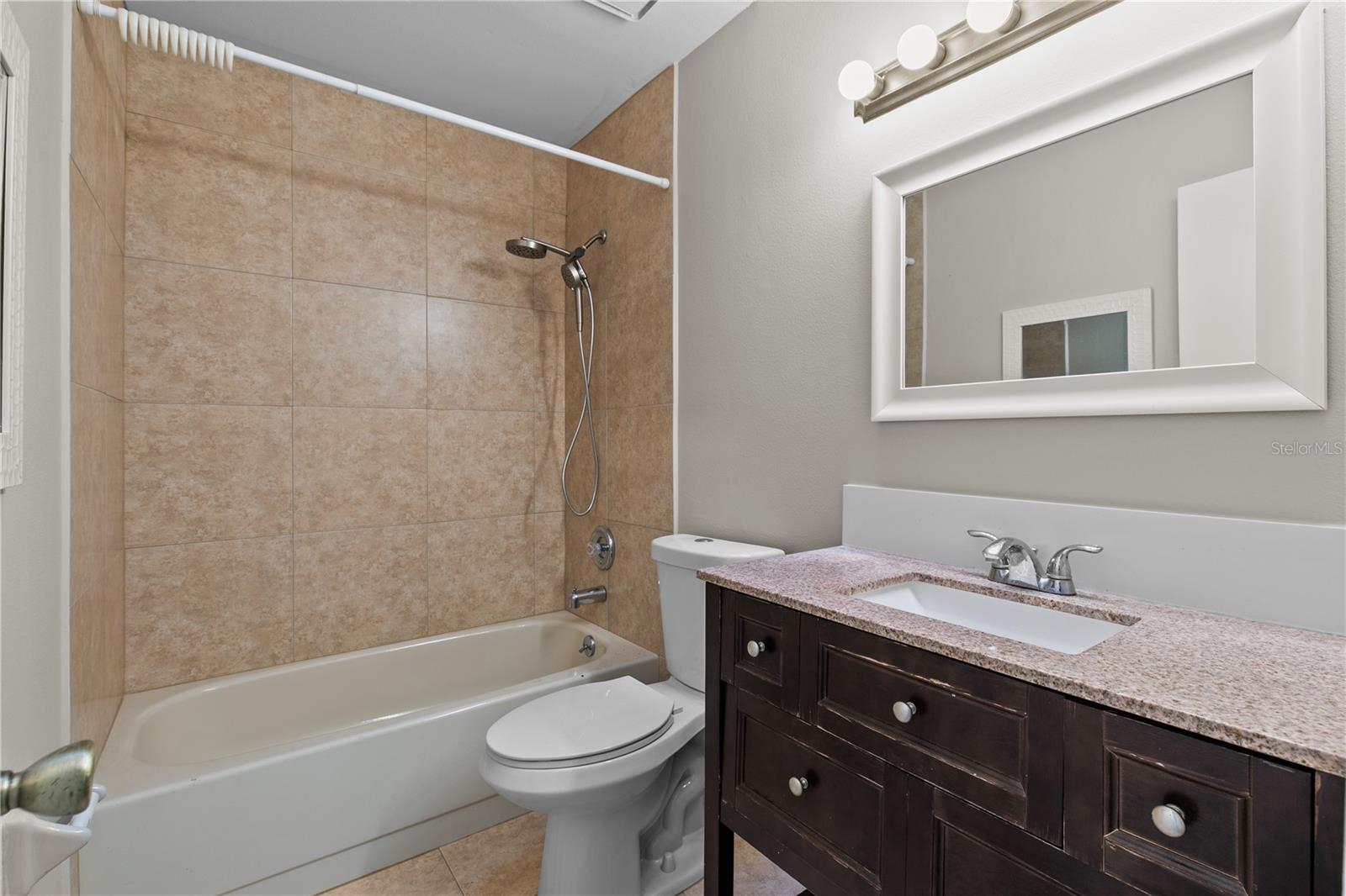 FEATHER EDGE A CONDO - Residential