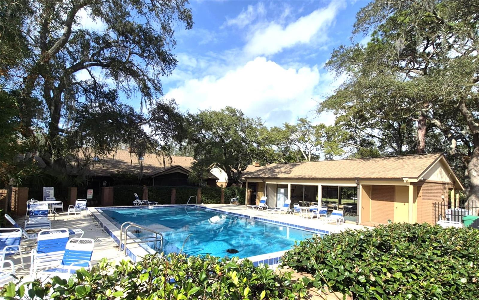 FEATHER EDGE A CONDO - Residential