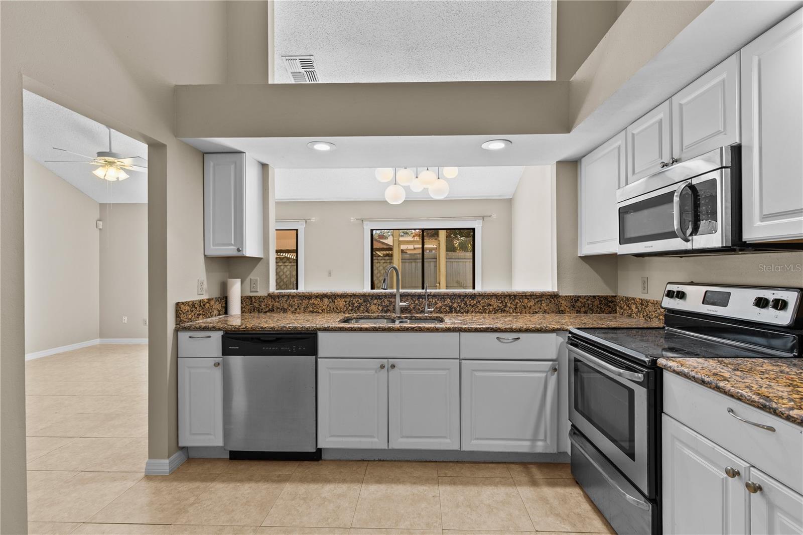 FEATHER EDGE A CONDO - Residential