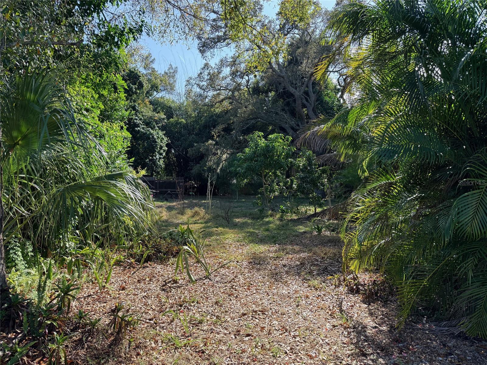 LAKEWOOD ESTATES SEC A - Residential Lease