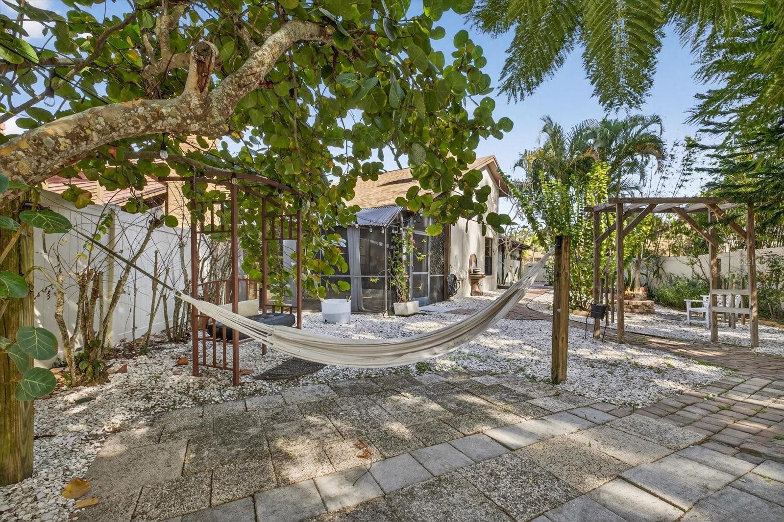 PHILIPPE BAY - Residential