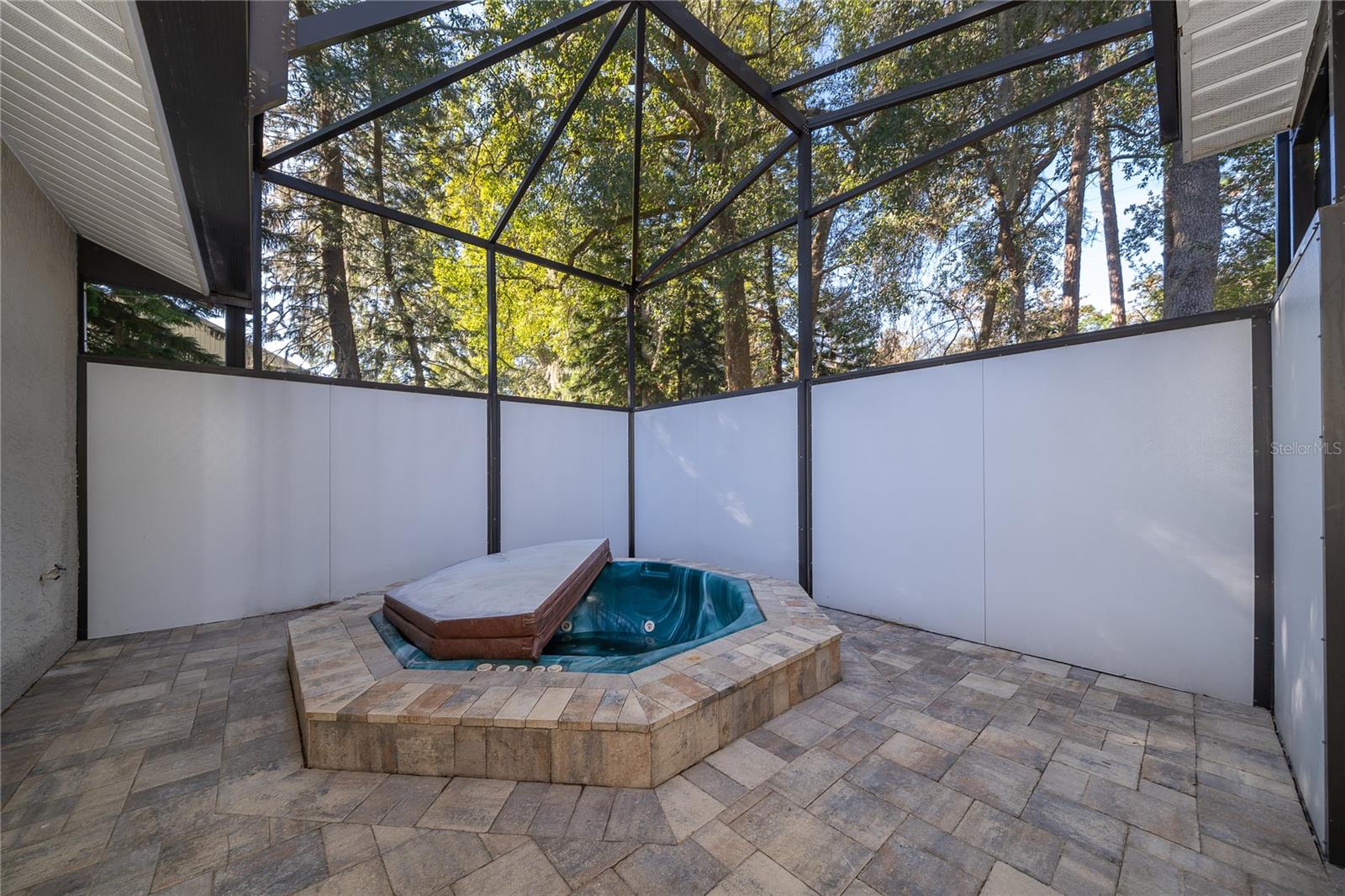 HOWELL HARBOR ESTATES - Residential