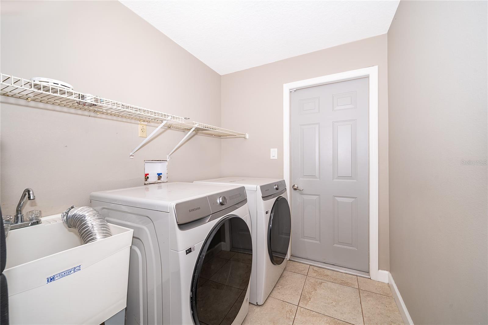 HOWELL HARBOR ESTATES - Residential