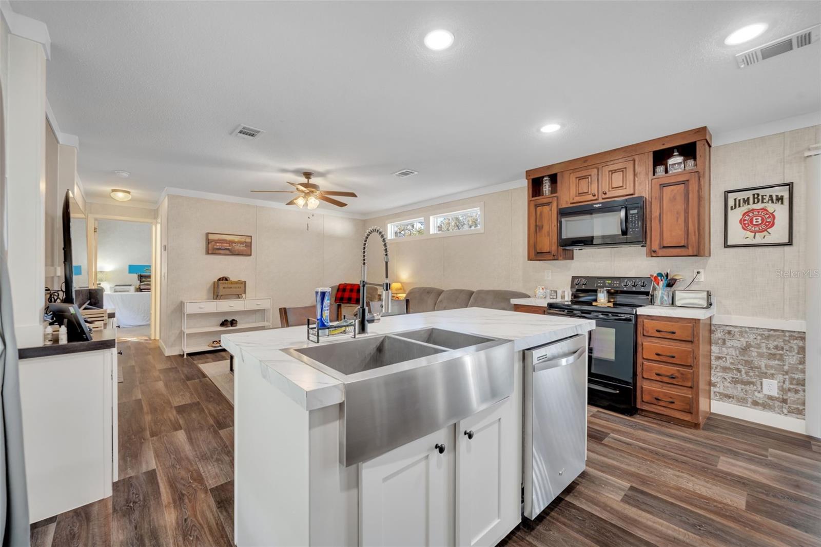 BUSHNELL PARK #28 - Residential