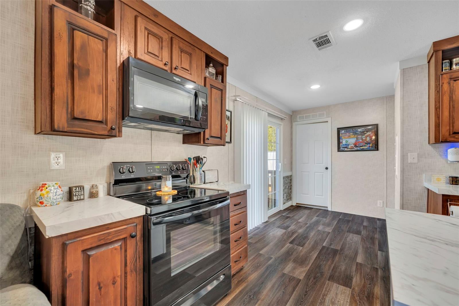 BUSHNELL PARK #28 - Residential