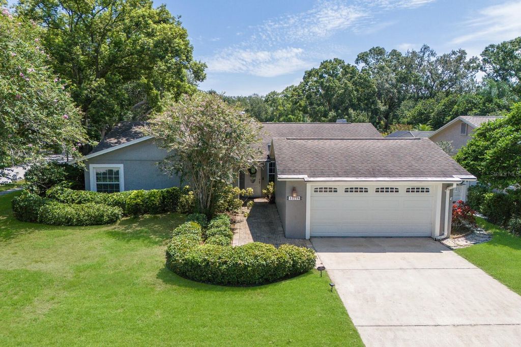 Photo of 13719 Wilkes Drive, Tampa, FL 33618 (MLS # A4663712)