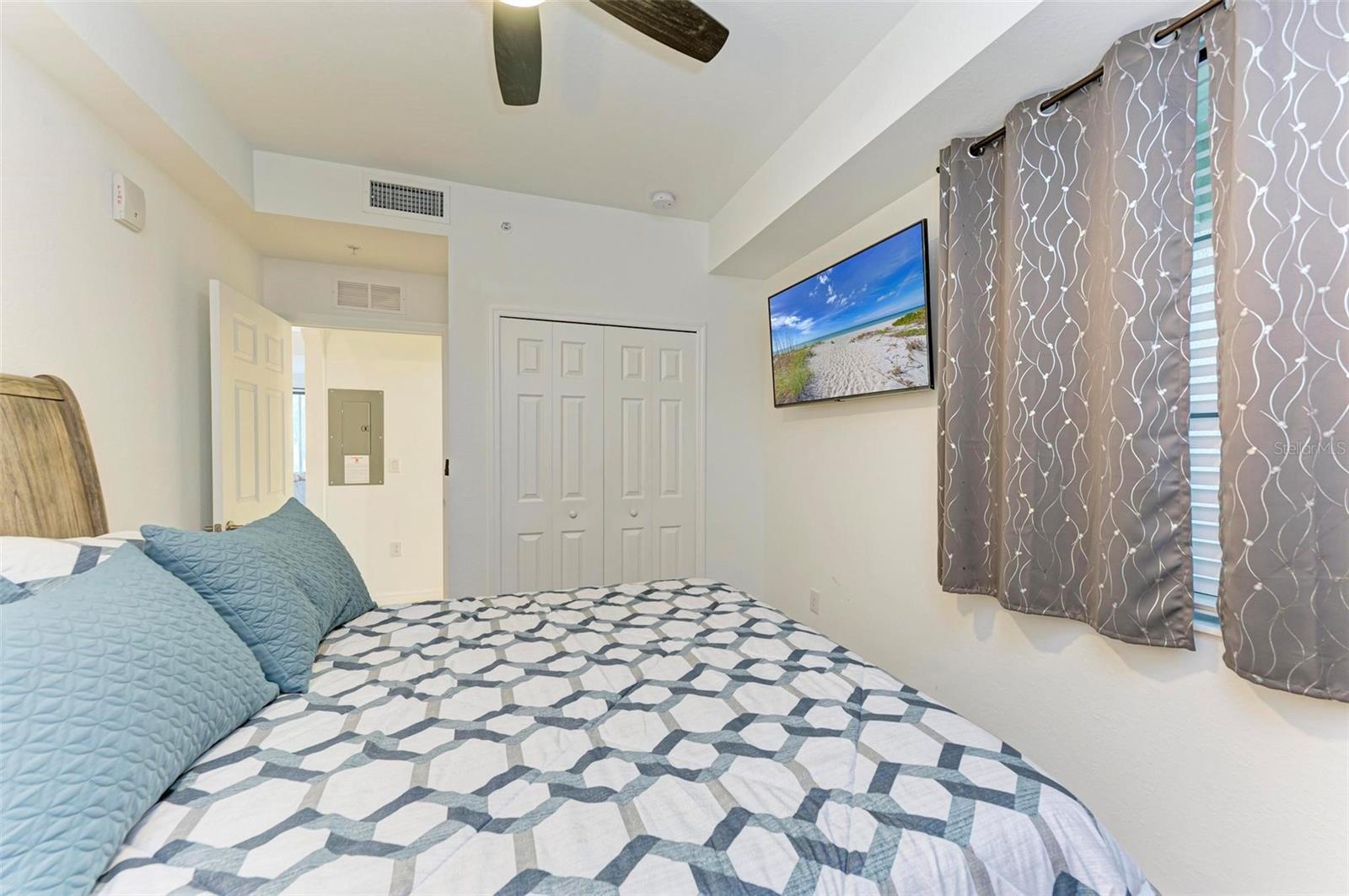 TERRACE VIII AT LAKEWOOD NATIONAL PH I - Residential Lease