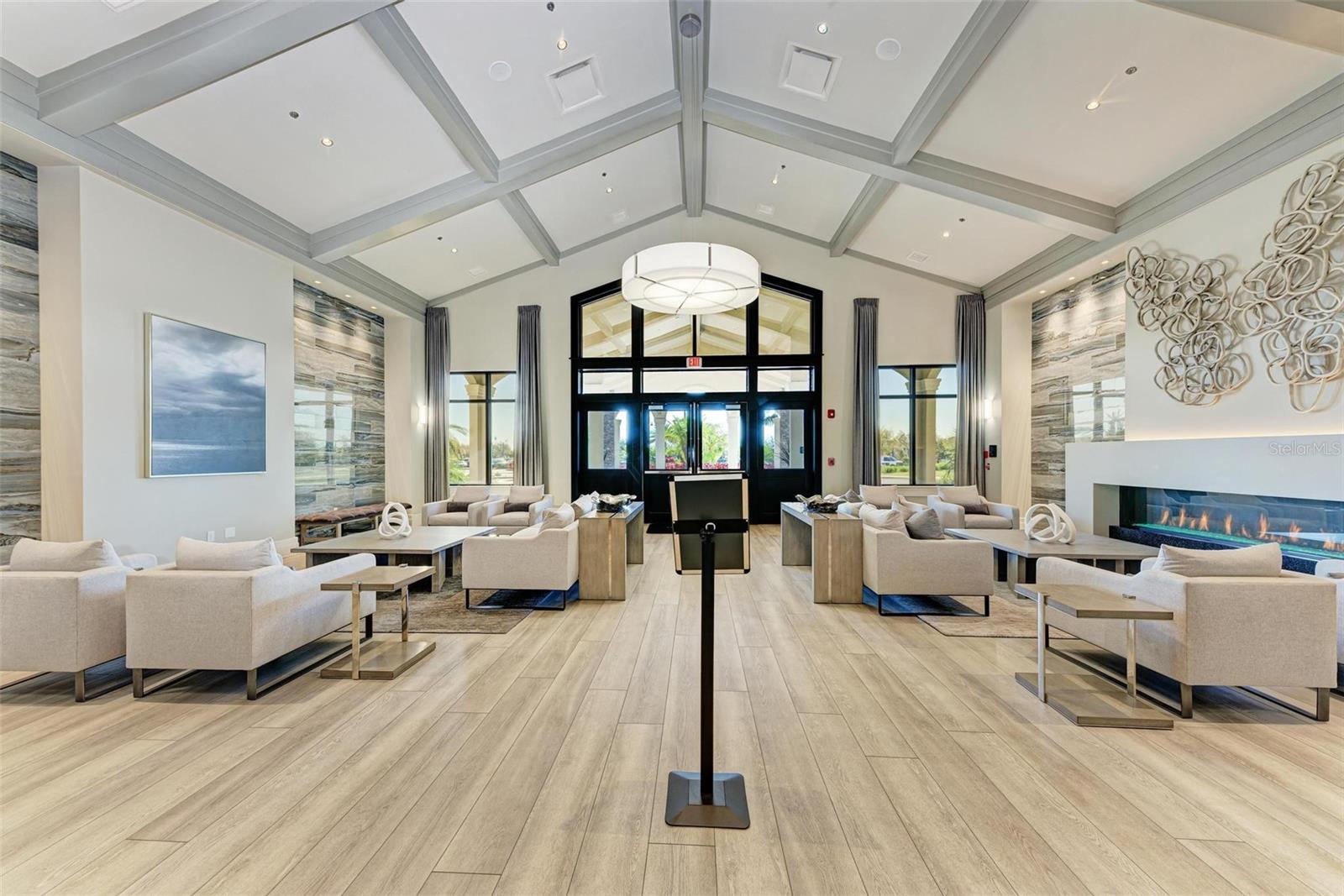 TERRACE VIII AT LAKEWOOD NATIONAL PH I - Residential Lease