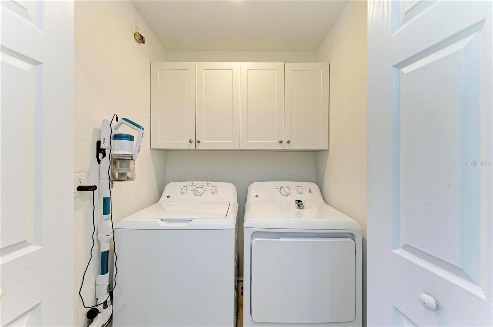 TERRACE VIII AT LAKEWOOD NATIONAL PH I - Residential Lease