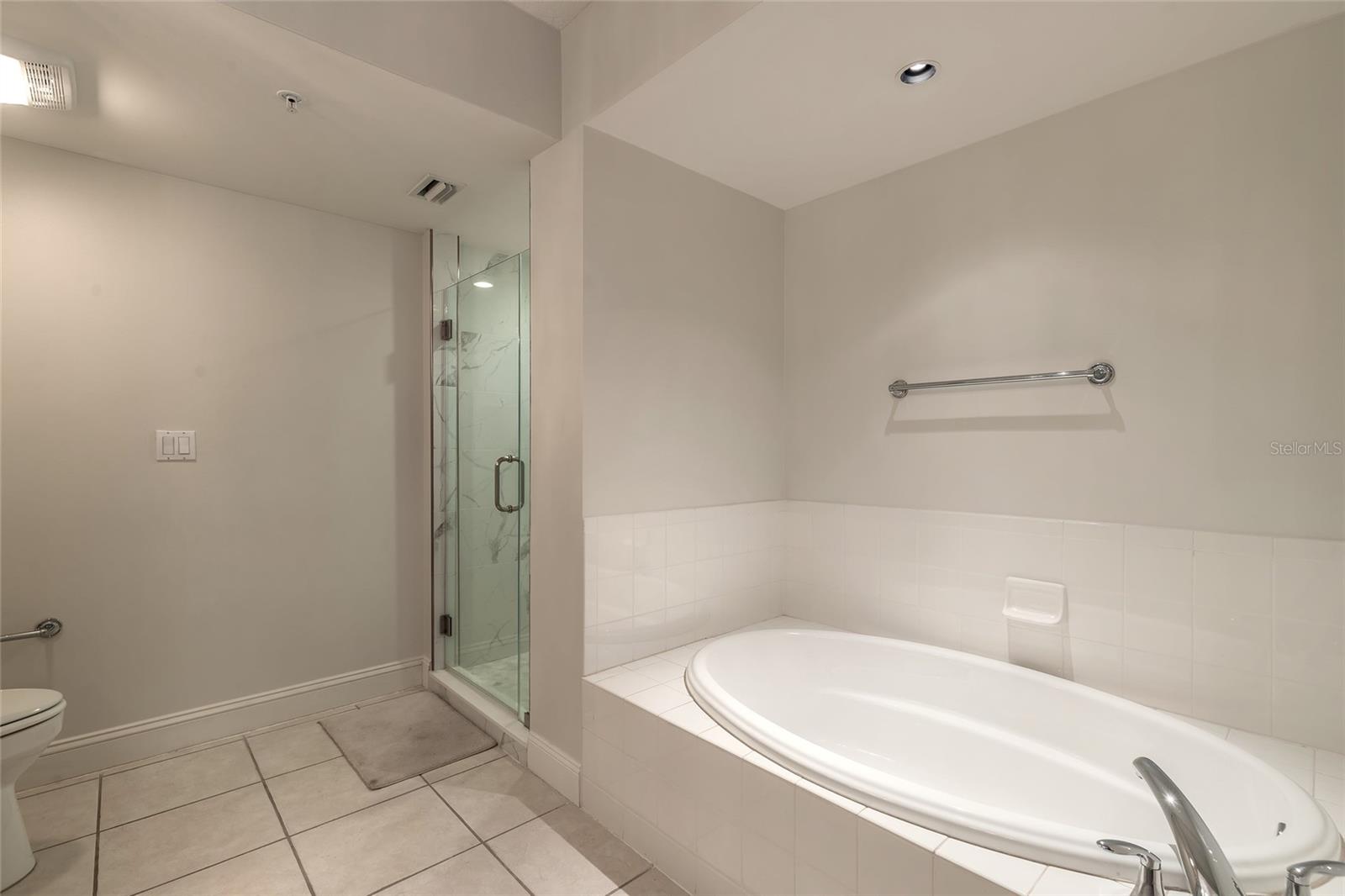 HARBOUR VILLAGE CONDO - Residential