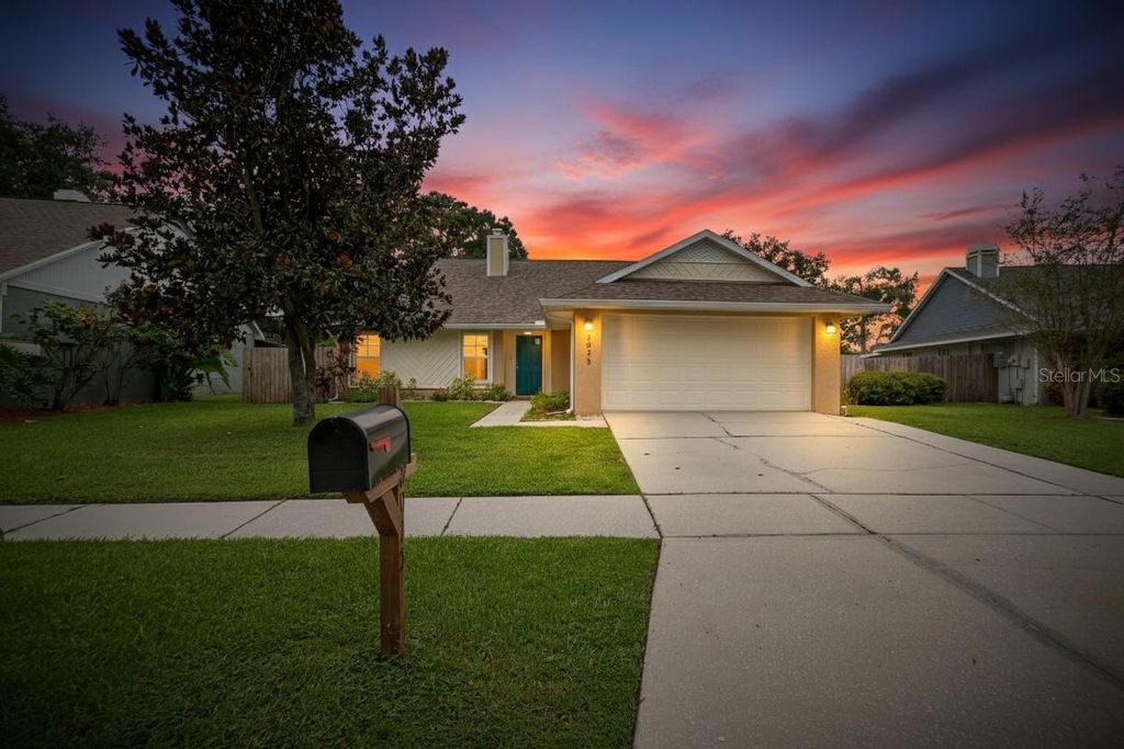 Photo of 2025 Shadow Pine Drive, Brandon, FL 33511 (MLS # TB8427152)