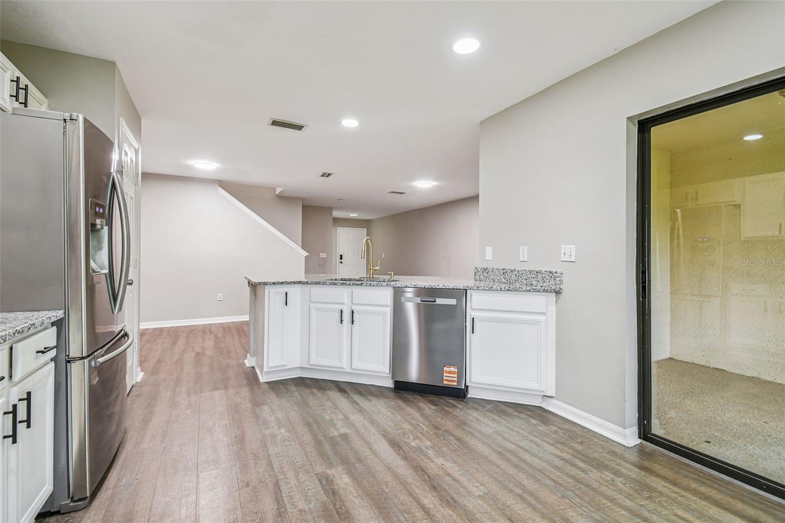 EDGEWATER AT LAKE BRANDON - Residential
