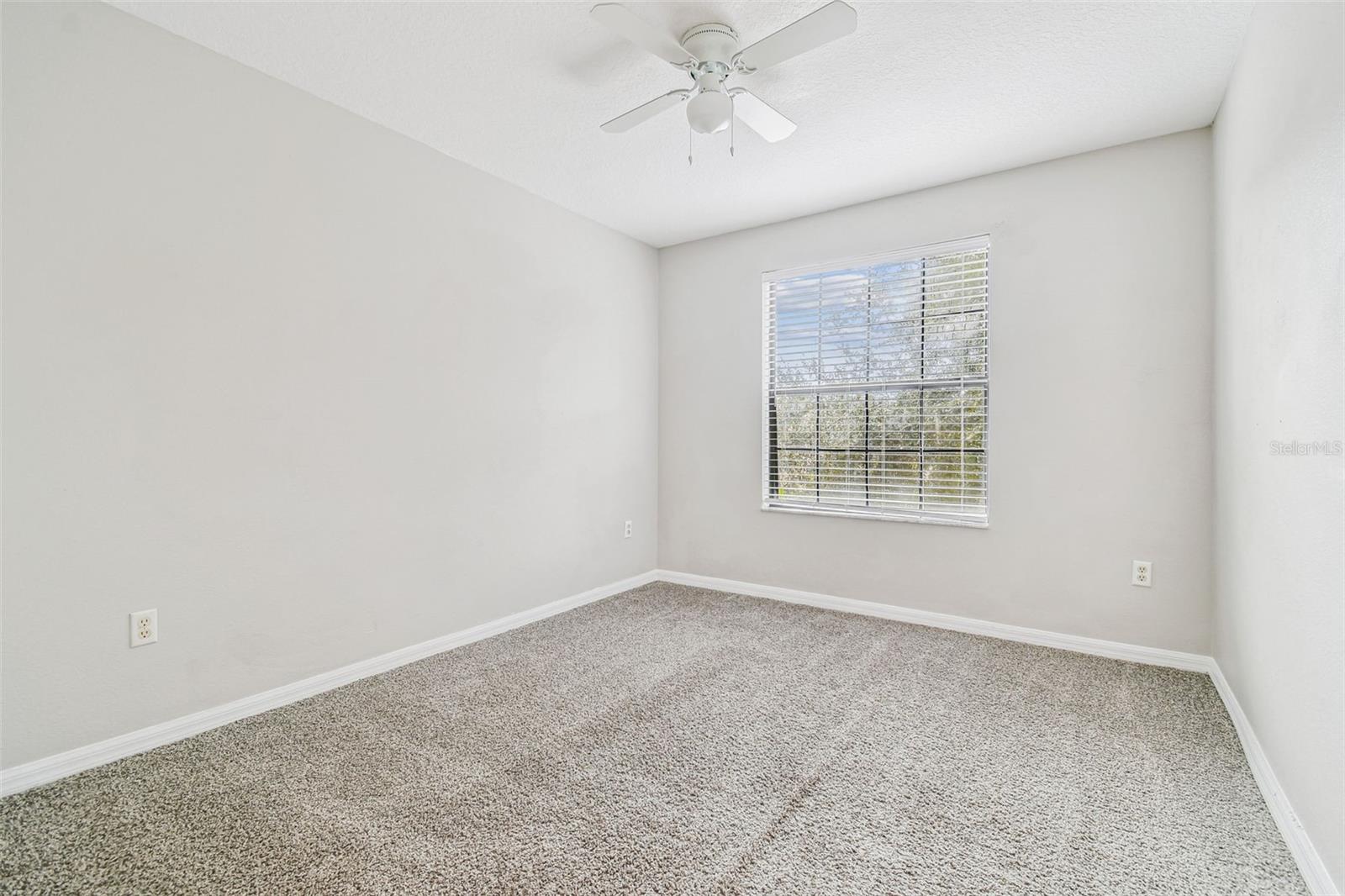 EDGEWATER AT LAKE BRANDON - Residential