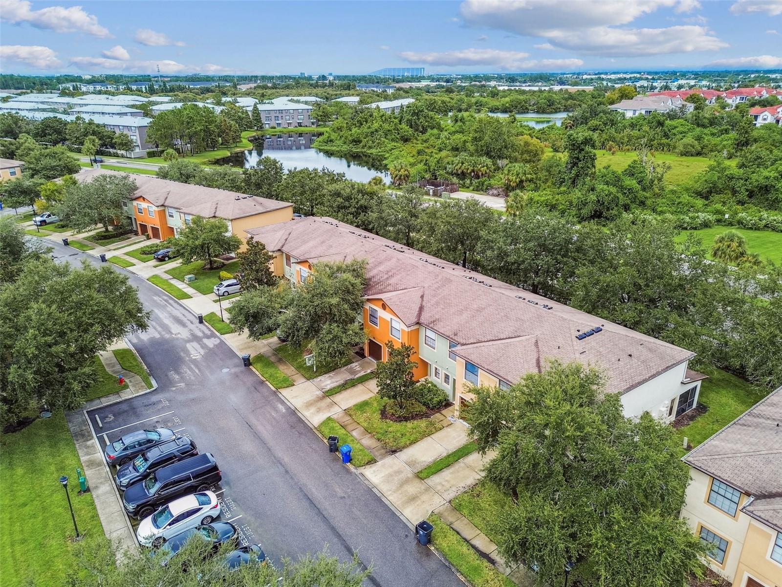 EDGEWATER AT LAKE BRANDON - Residential