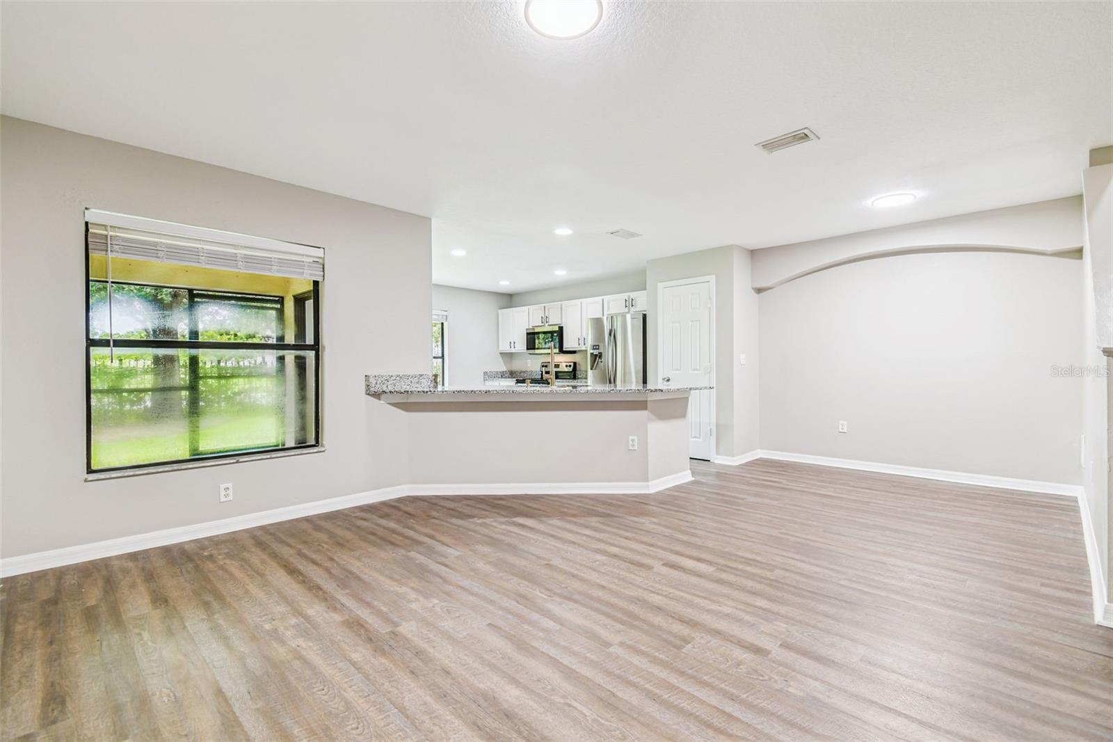EDGEWATER AT LAKE BRANDON - Residential
