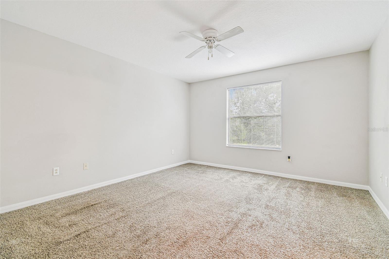 EDGEWATER AT LAKE BRANDON - Residential