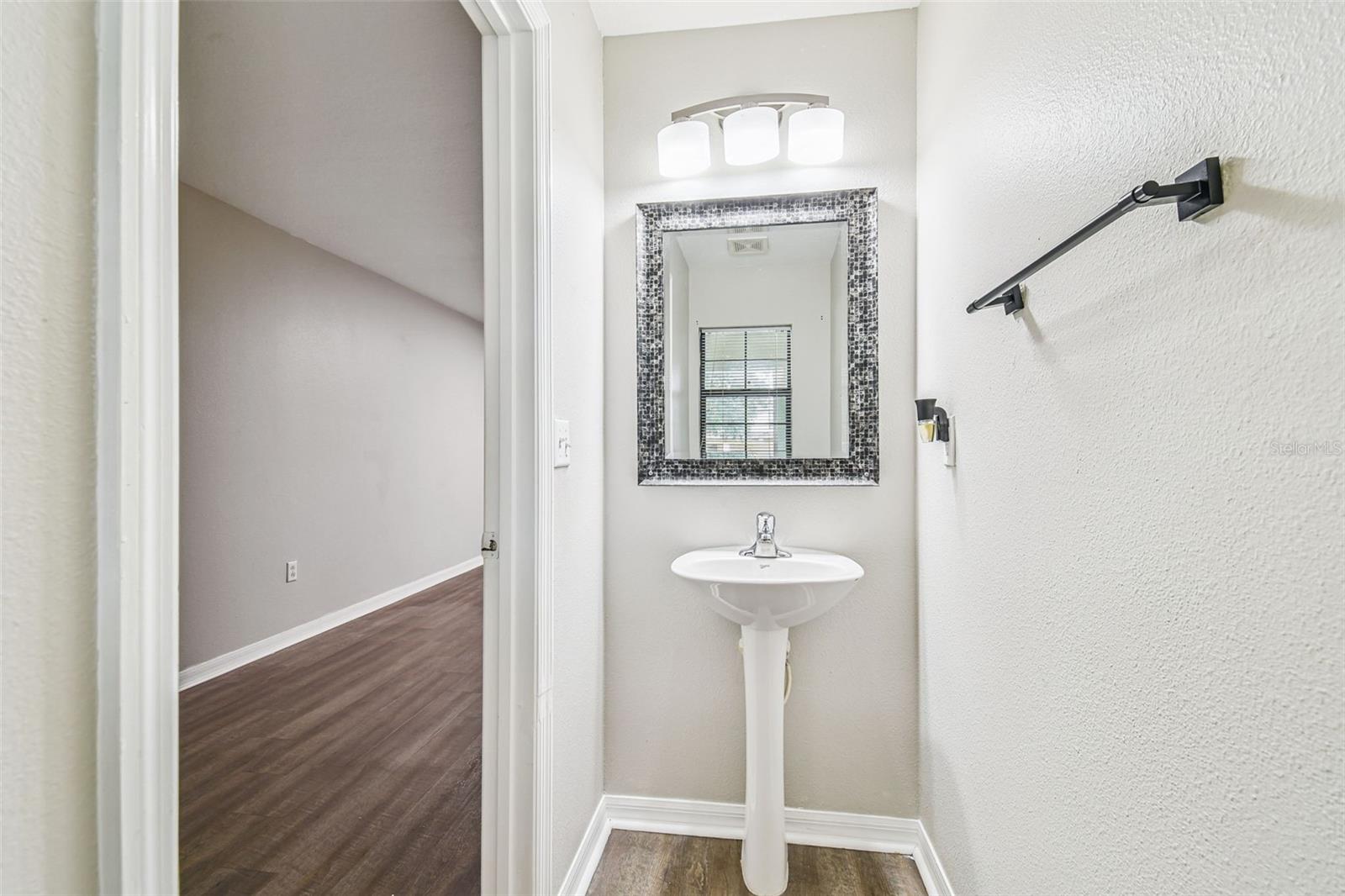EDGEWATER AT LAKE BRANDON - Residential