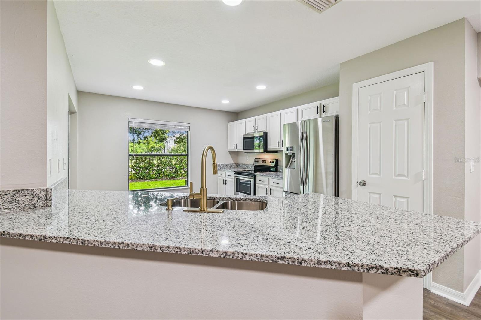 EDGEWATER AT LAKE BRANDON - Residential