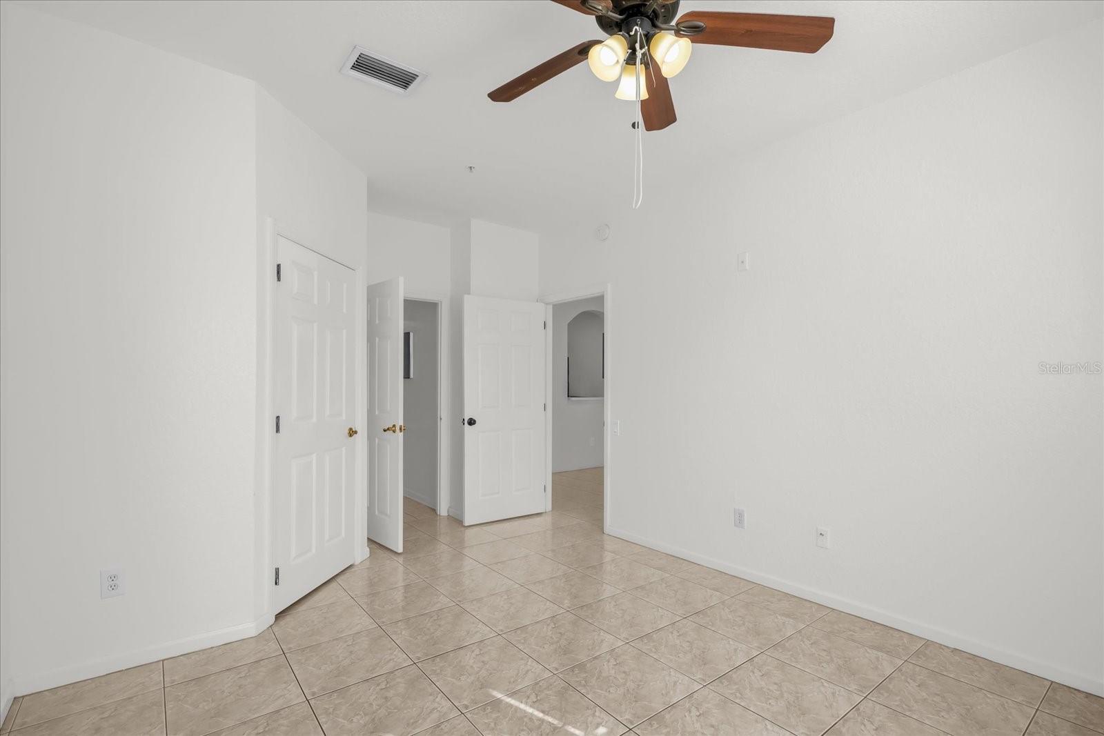 GOLFVIEW AT HUNTERS CREEK PH 01 - Residential Lease