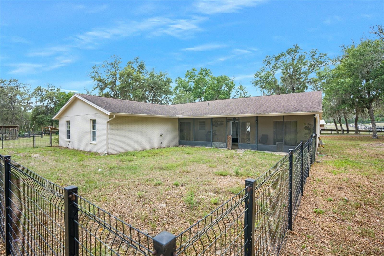 ACREAGE - Residential